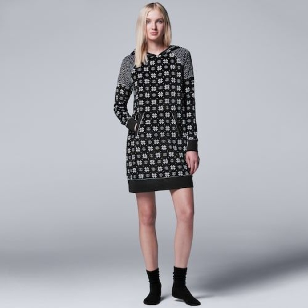 ** Vera Wang XL Hooded Sleep Shirt